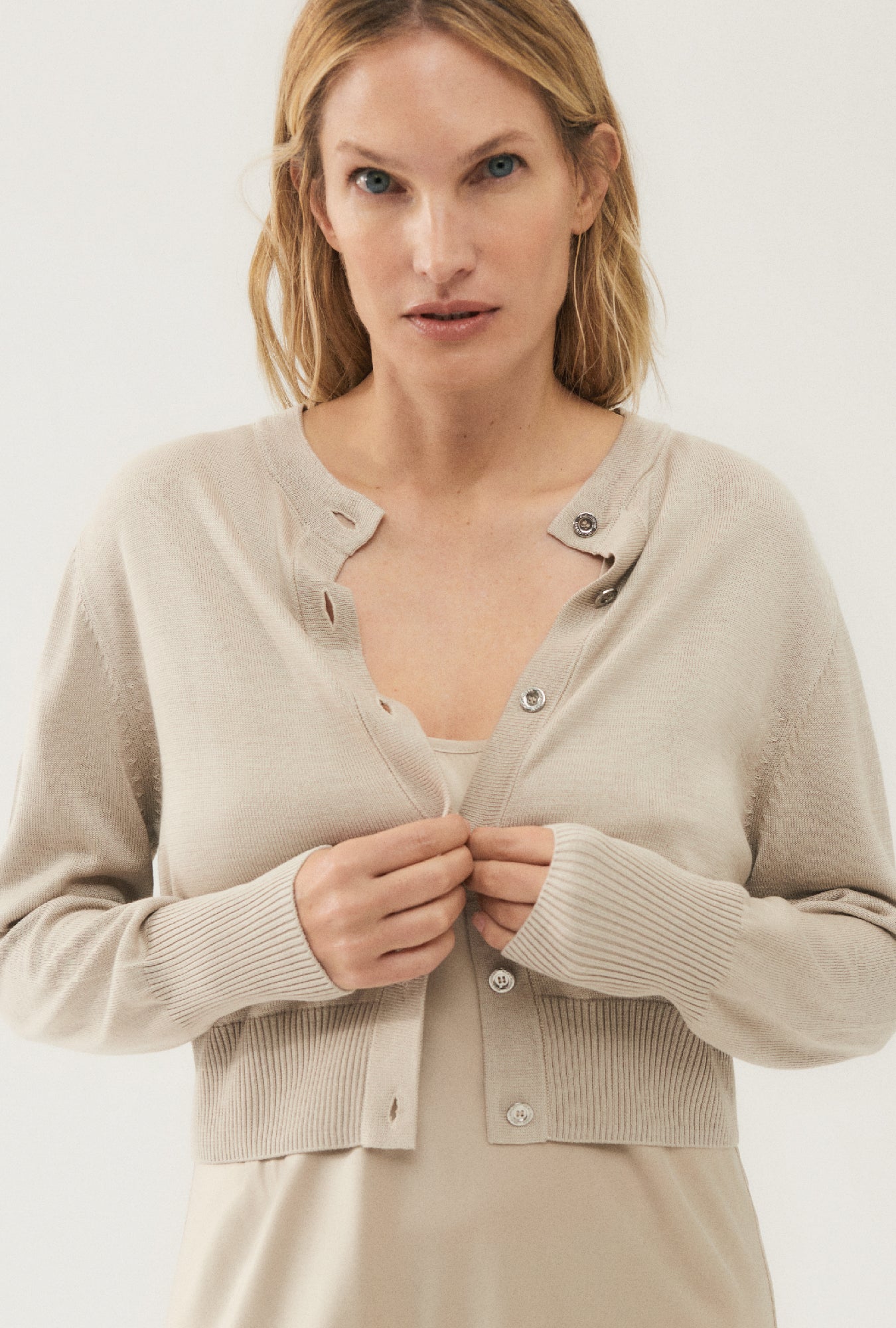 CROPPED CARDIGAN HAZELNUT